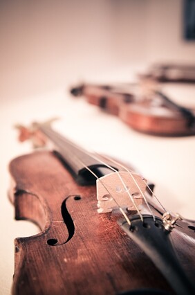 Muziektalent speelt de sterren van de hemel