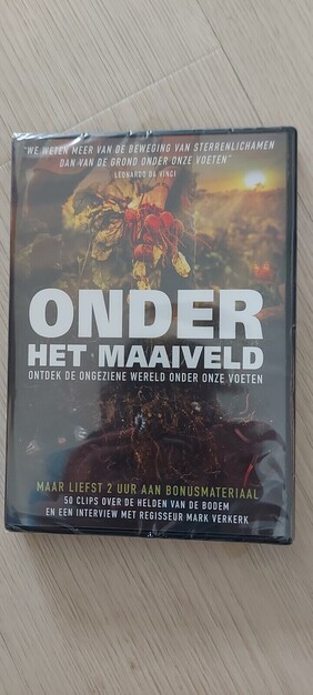 Onder het maaiveld; een boeiende docu